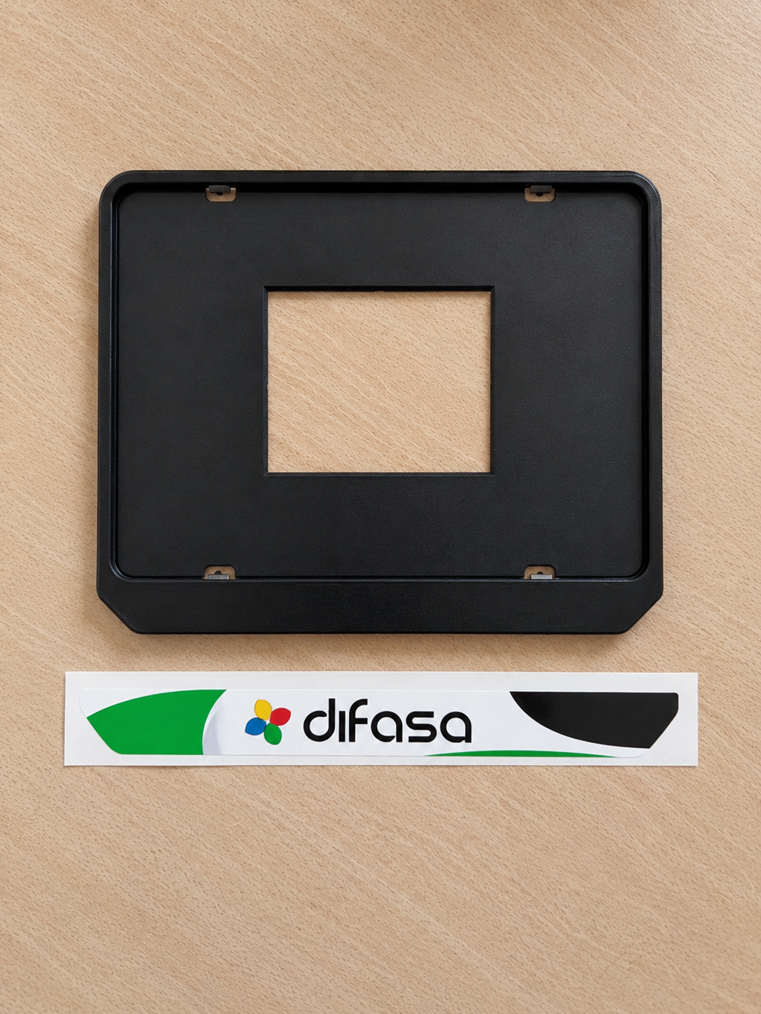 Placa más adhesivo
